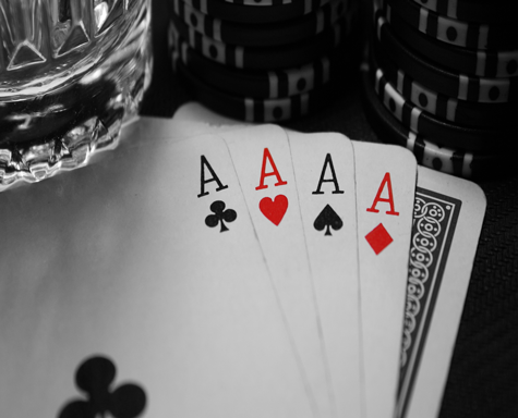 6959559-four-aces-poker